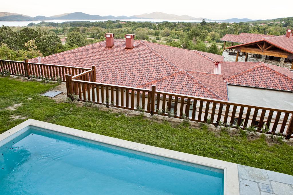 Kazarma Hotel Kalyvia Fylaktis ภายนอก รูปภาพ