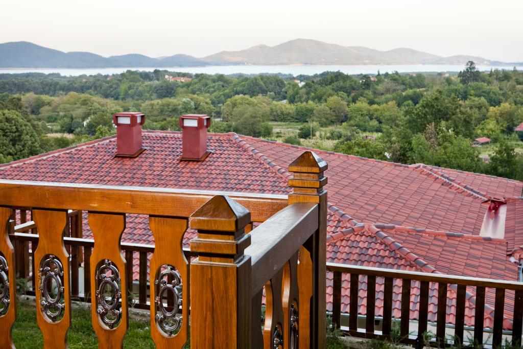 Kazarma Hotel Kalyvia Fylaktis ภายนอก รูปภาพ